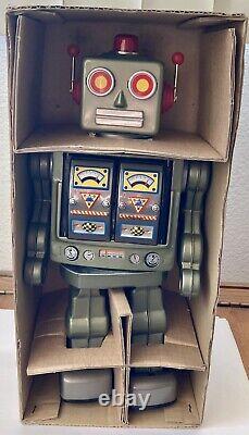 Vintage'80s Horikawa Star Strider Robot Green Battery Operated Tin Toy Japan