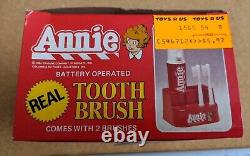 Vintage ANNIE BATTERY OPERATED TOOTHBRUSH Talbot Toys 1982 RARE New NIB