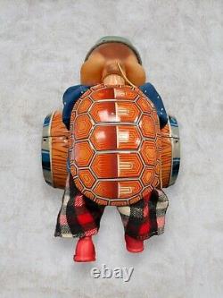 Vintage Battery Operated Mac The Turtle With The Barrel Tin And Vinyl Toy