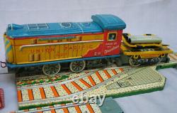 Vintage Battery Operated Shuttling Freight Train Excellent Working Original Box