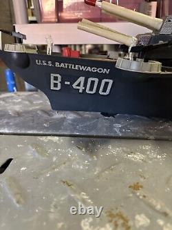 Vintage Deluxe Reading USS BATTLEWAGON B 400 Toy Battleship Very clean Display