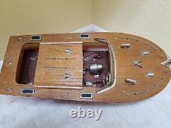 Vintage Fleet Line Speedboat Sea Wolf Battery Powered Model Boat