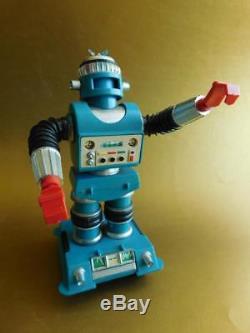 Vintage HONG KONG Battery Operated Toy Robot ZEROID c1968 Ok Toy Co