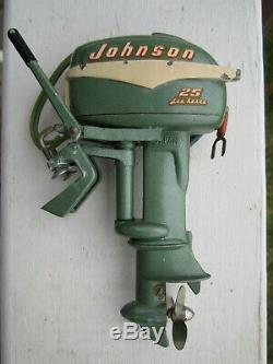 Vintage Johnson 25 Sea Horse Toy Outboard Boat Motor Pond Boat Untested NR