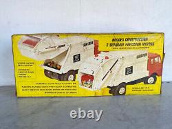 Vintage LOAD MASTER Sanitation Toy Truck. Auto-Matic Action Garbage 2500 JAPAN