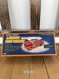 Vintage Ladder Fire Engine Toy Battery Operated DAISHIN JAPAN MINT