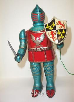 Vintage Masudaya Walking Knight in Armor rare 50's toy near mint Modern Toys M-T