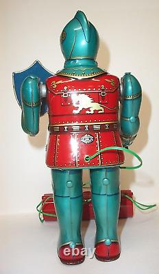 Vintage Masudaya Walking Knight in Armor rare 50's toy near mint Modern Toys M-T