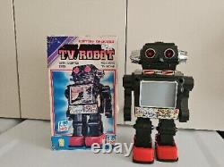Vintage TV Robot Battery Operated Leader Toy Corporation