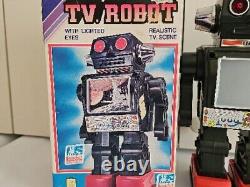 Vintage TV Robot Battery Operated Leader Toy Corporation