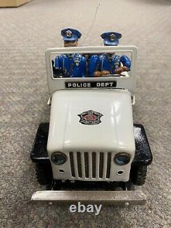 + Vintage T. N. Japan Tin Battery Operated Police Jeep
