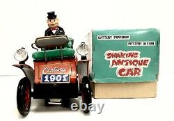 Vintage T. N Trade Mark Japan Battery Operated Shaking Antique Car Mint