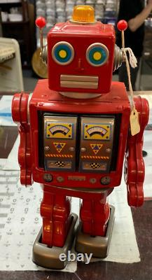 Vintage Tin Litho Battery Operated Red Gear Robot Toy Made In Japan Works Well