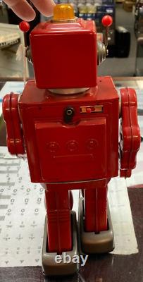 Vintage Tin Litho Battery Operated Red Gear Robot Toy Made In Japan Works Well