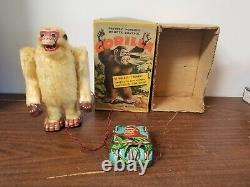 Vintage White Gorilla Battery Operated Tin Toy Japan Nomura TN with Box Works