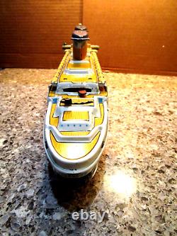 Vintage Yonezawa United States Tin Ship Boat Oceanliner Battery With Org Box