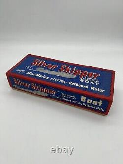 Vintage silver skipper toy boat sea dart motor battery op Nib