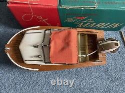 Vtg. Fleet Line Marlin Cabin Cruiser Boat #551 withJOHNSON MOTOR Battery Power Box