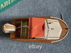 Vtg. Fleet Line Marlin Cabin Cruiser Boat #551 withJOHNSON MOTOR Battery Power Box