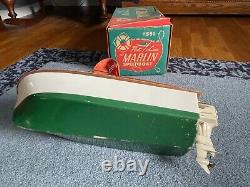 Vtg. Fleet Line Marlin Cabin Cruiser Boat #551 withJOHNSON MOTOR Battery Power Box