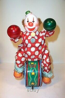 WORKING 1960's TRIC-CYCLING CLOWN BATTERY OPERATED TIN LITHO CIRCUS CARNIVAL TOY